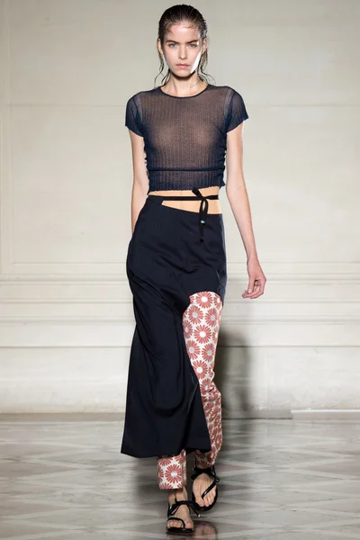 Look 30